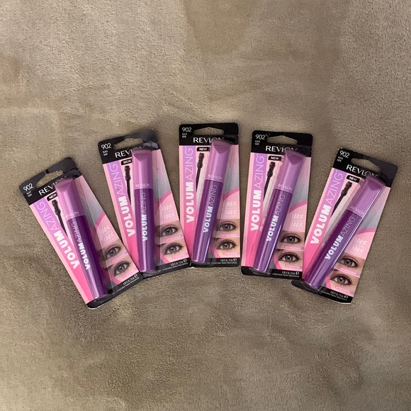 Revlon Other - Lot of 5 - Revlon 902 Volumazing black mascara